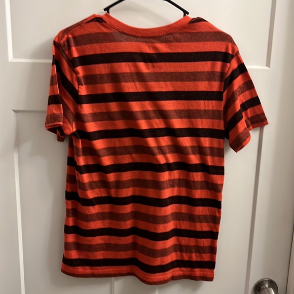 On The Byas Medium T Shirt Orange and Black Striped - Picture 2 of 4